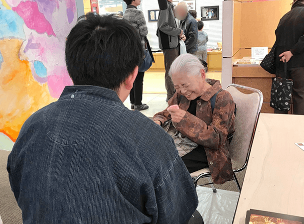 個展に岡山の100才のおばあちゃんが来てくれました。