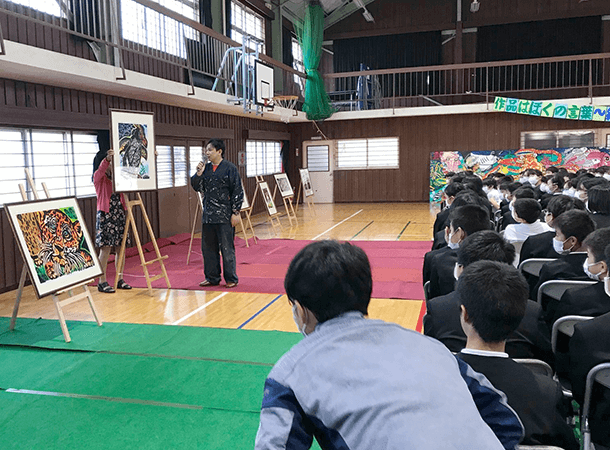 11月13日(水) 新居浜市立泉川小学校で講演をしました。
