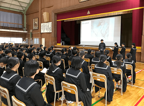 新居浜市立中萩中学校で講演をしました。