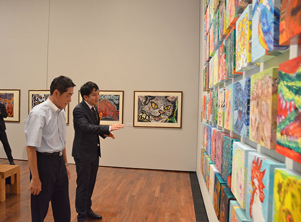 個展の開催式と特別鑑賞会をしました!!