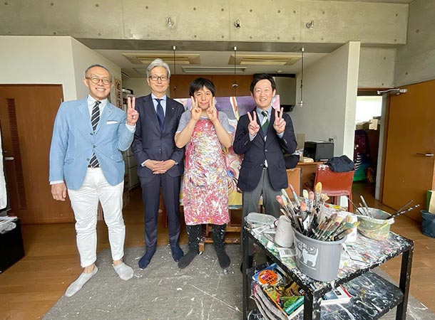 髙島屋さんがアトリエに来ました。