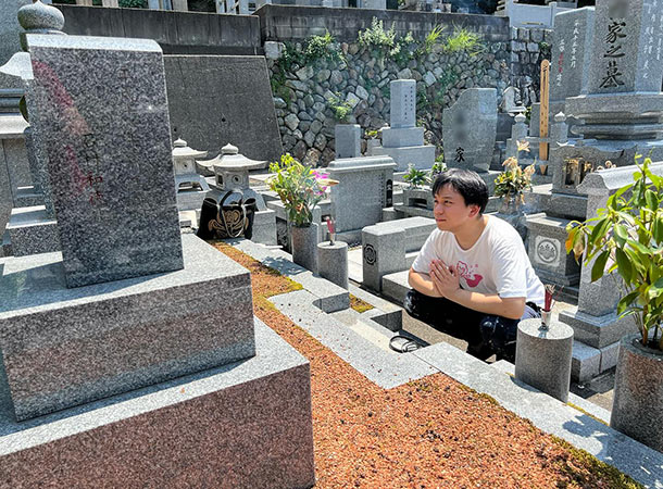 お母さんに会いに行きました。