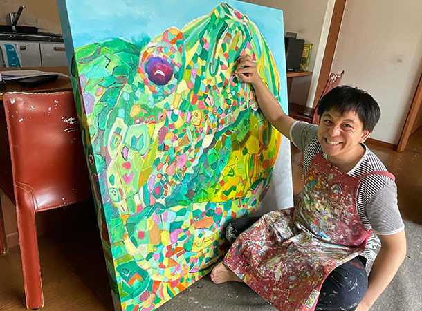 友達を待っているおしゃれなガラパゴスゾウガメ