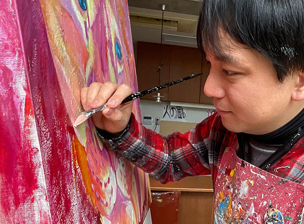 ライオンを描いています!!