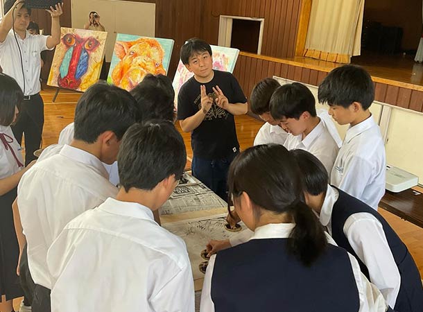 母校で講演会をしました。