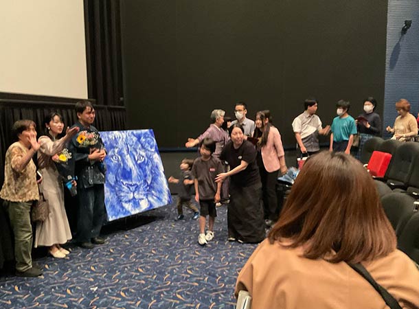 「青いライオン」新居浜での最後の舞台挨拶