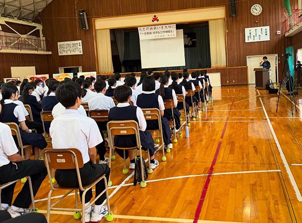 母校で講演会をしました。