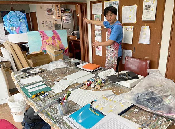 広島展に向けて荷物の積み込み