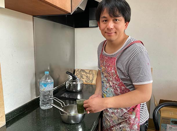 広島展に向けて荷物の積み込み