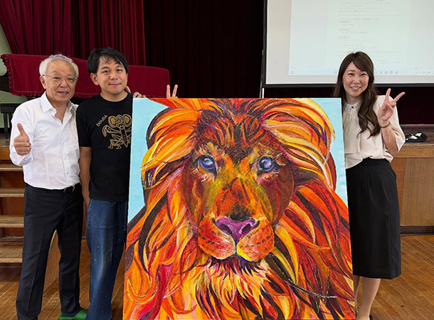 西条市立大町小学校に行きました。