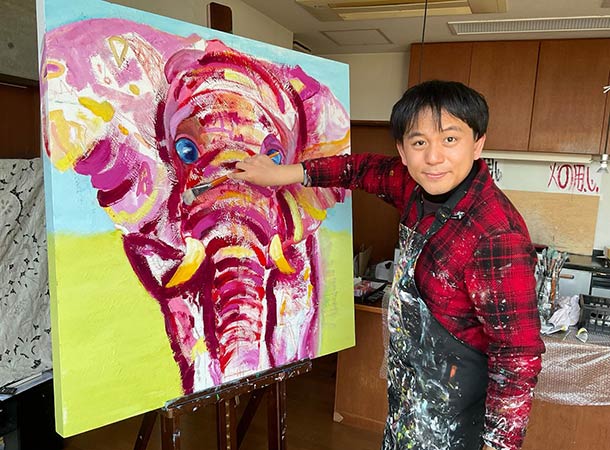 アフリカゾウの媛（ひめ）ちゃん