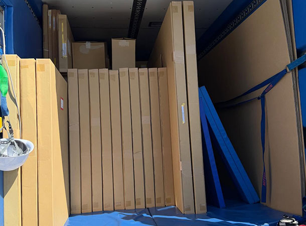 ぼくの作品が宮崎に向けて出発しました!!